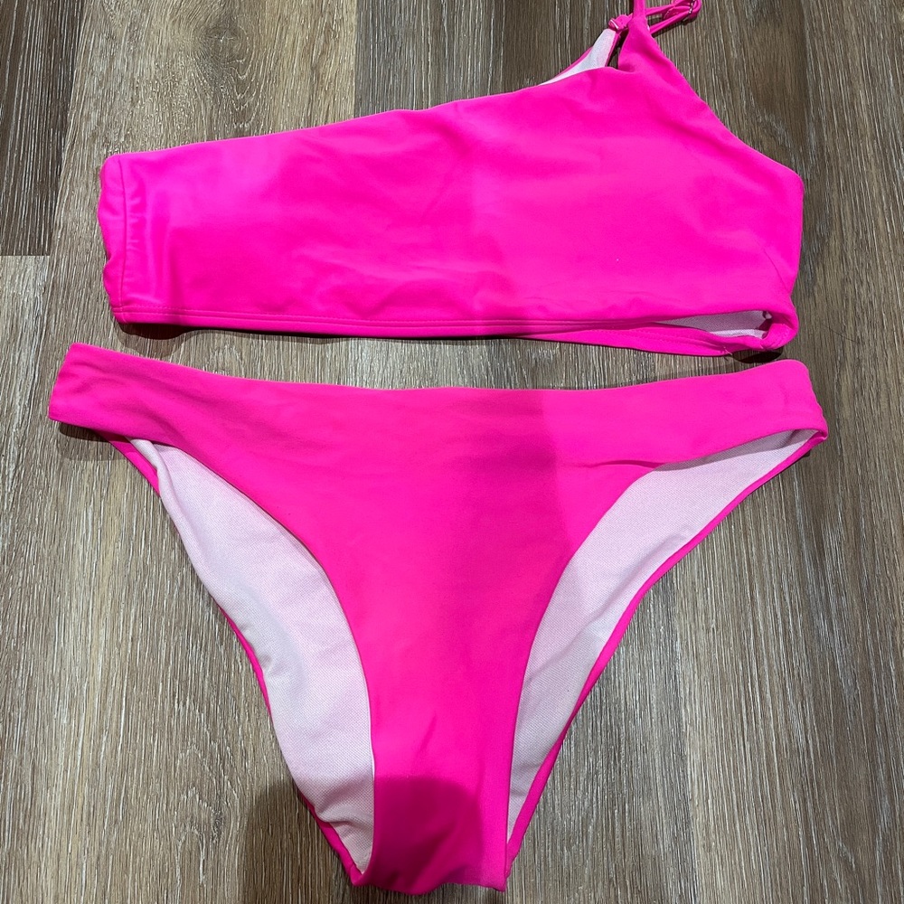 Bikini set - Picture 1 of 2
